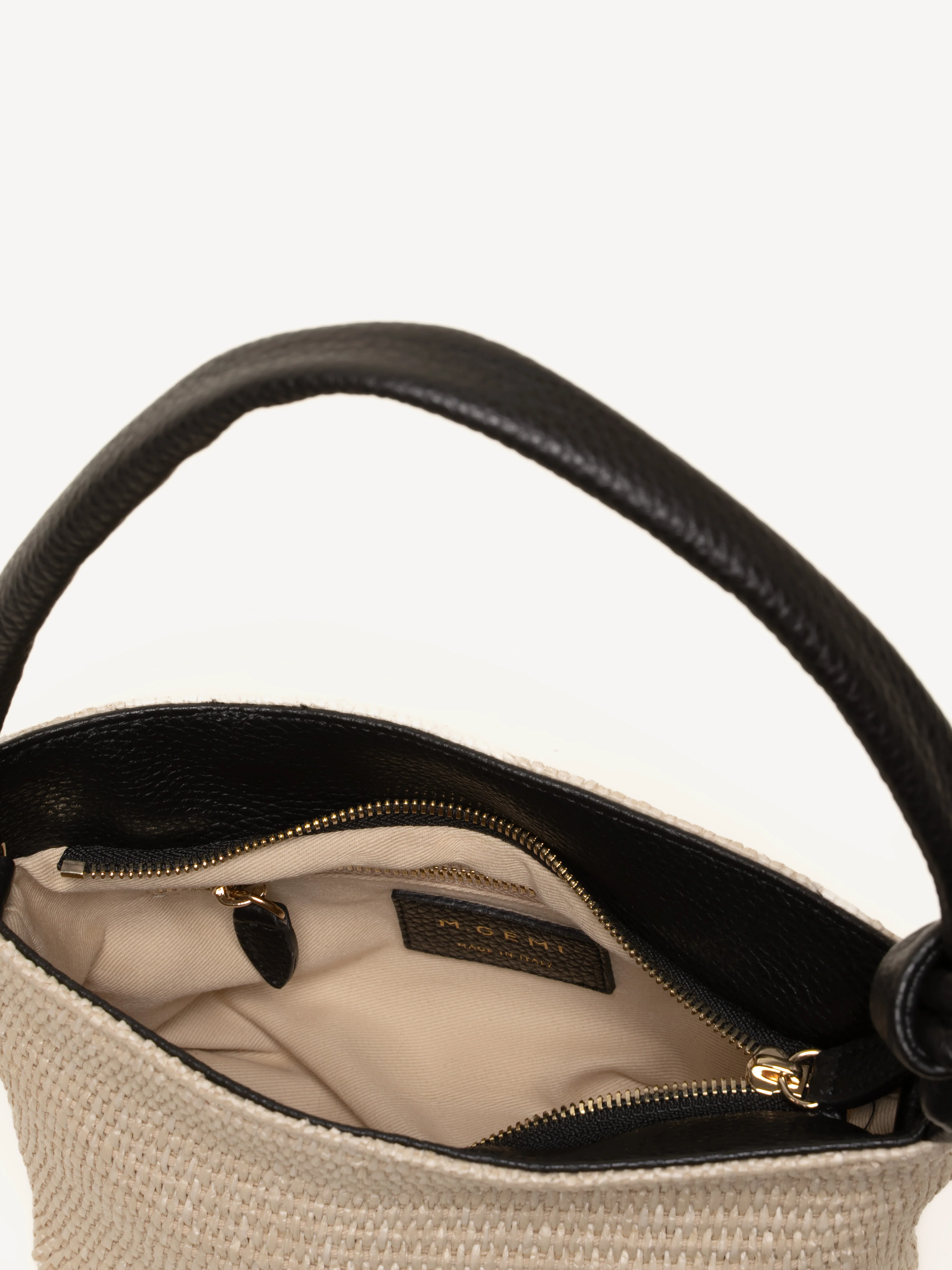 The Attilia Convertible Shoulder Bag - Image 7