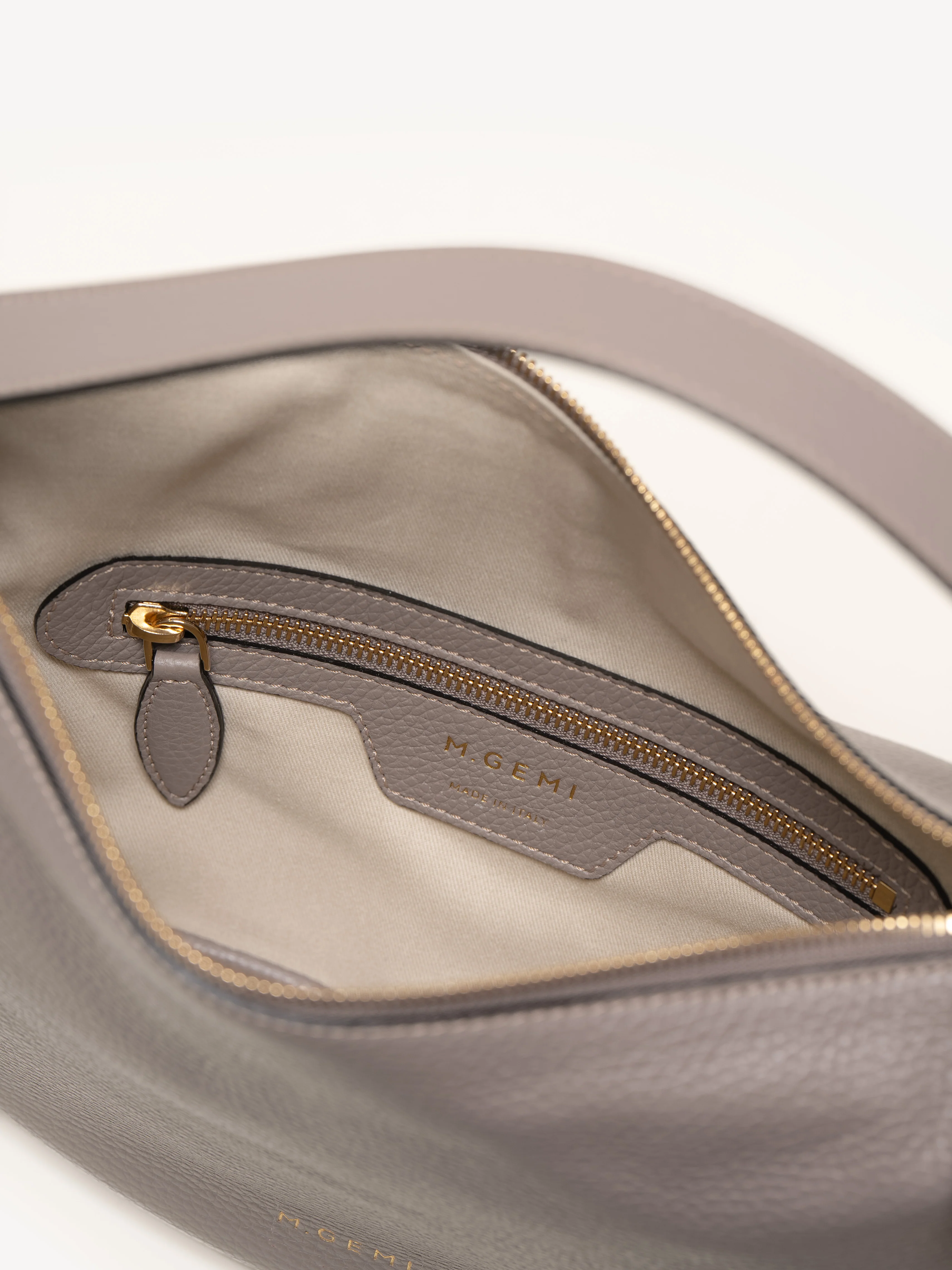 The Evelina Shoulder Bag - Image 9