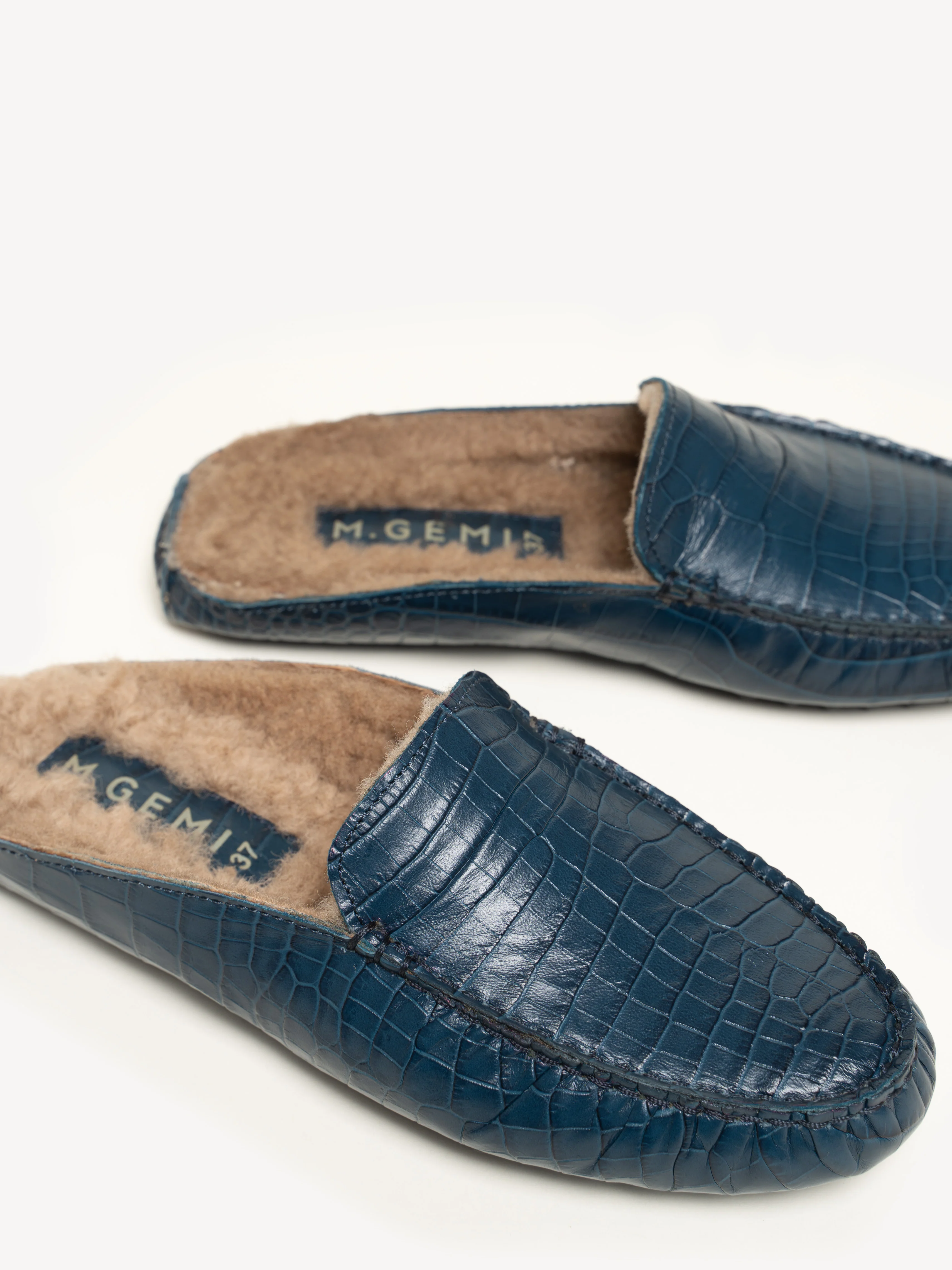 The Felize Shearling Mule - Image 4