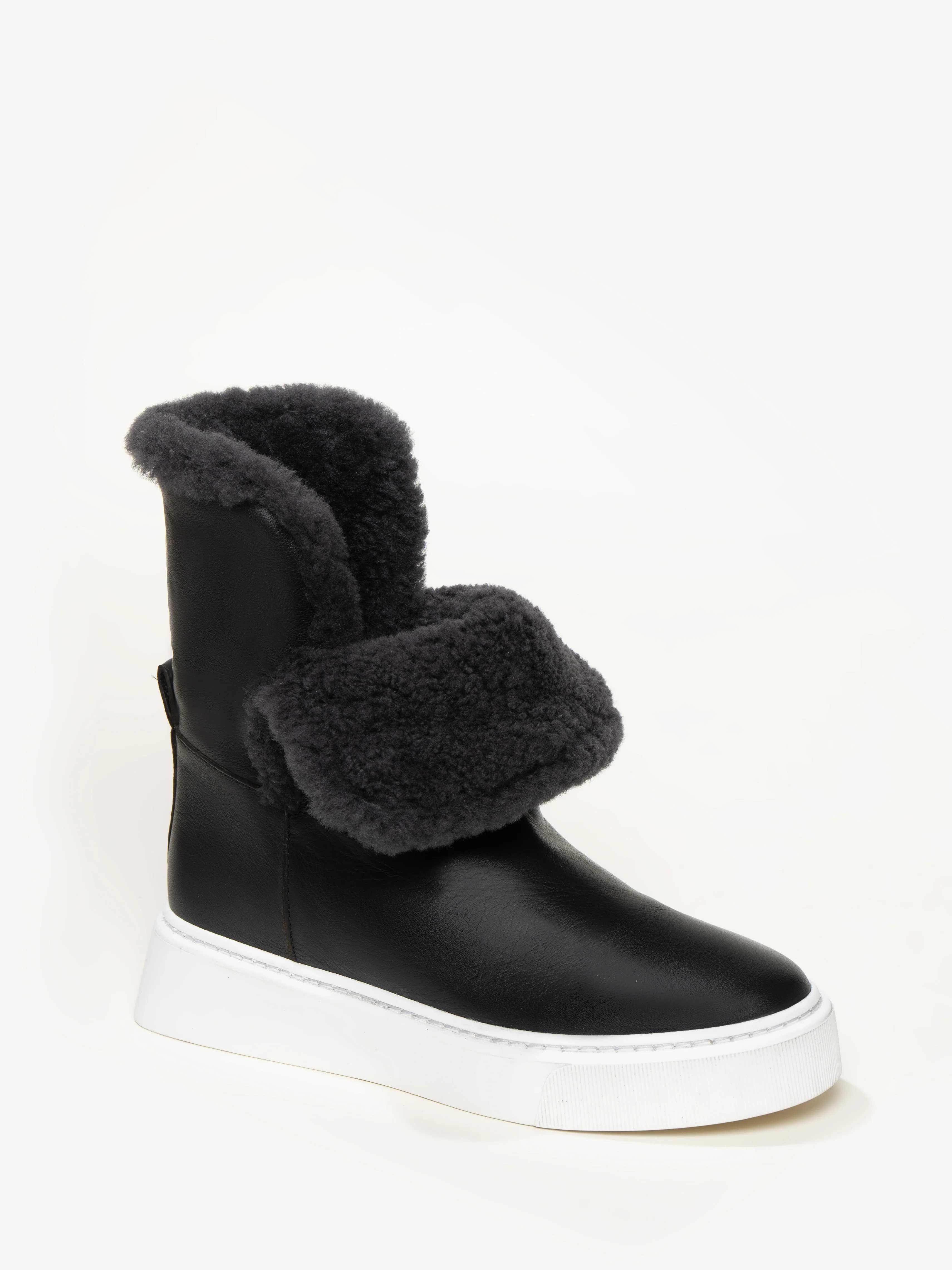 The Fredda Shearling - Image 3