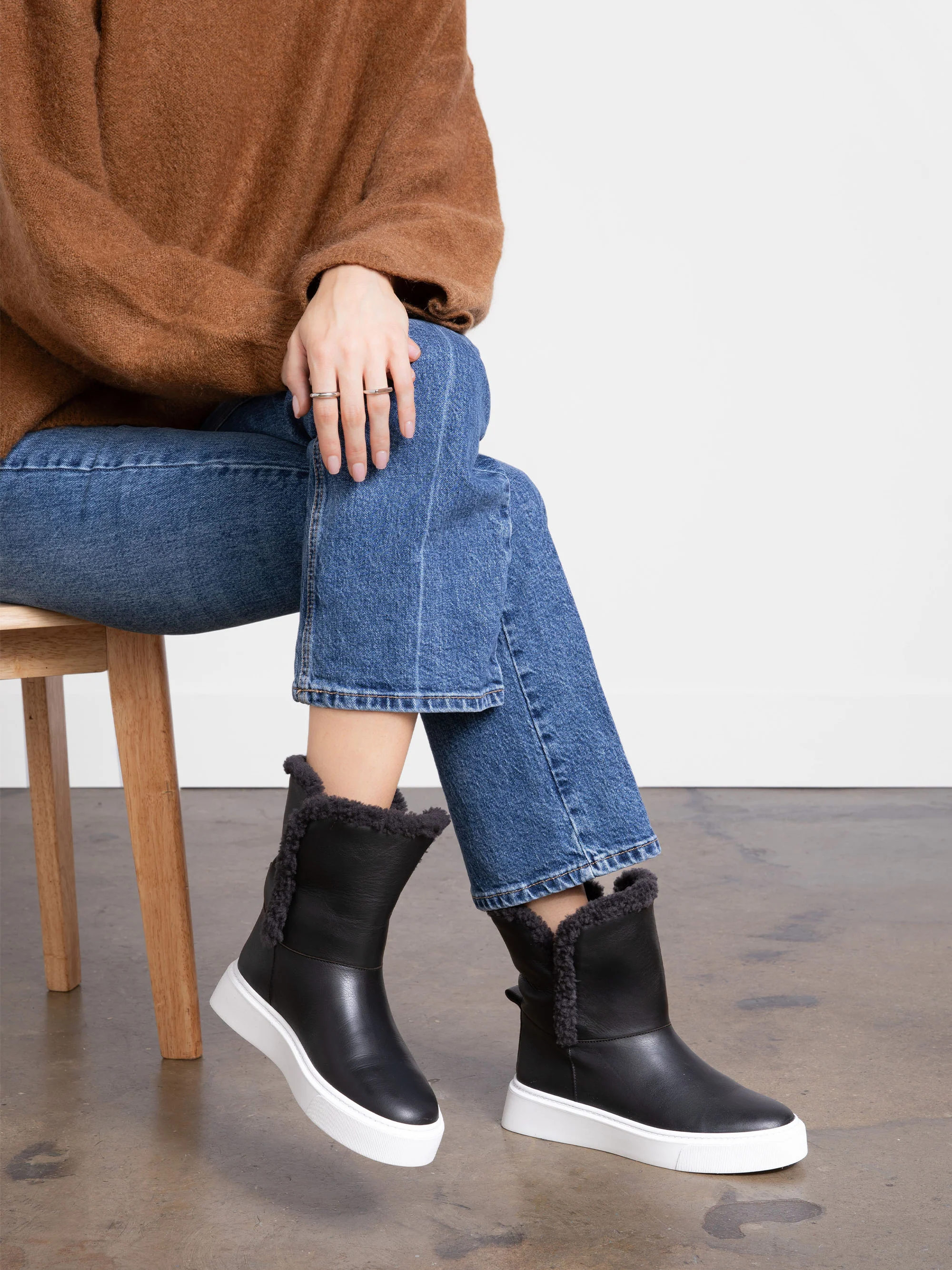 The Fredda Shearling - Image 7
