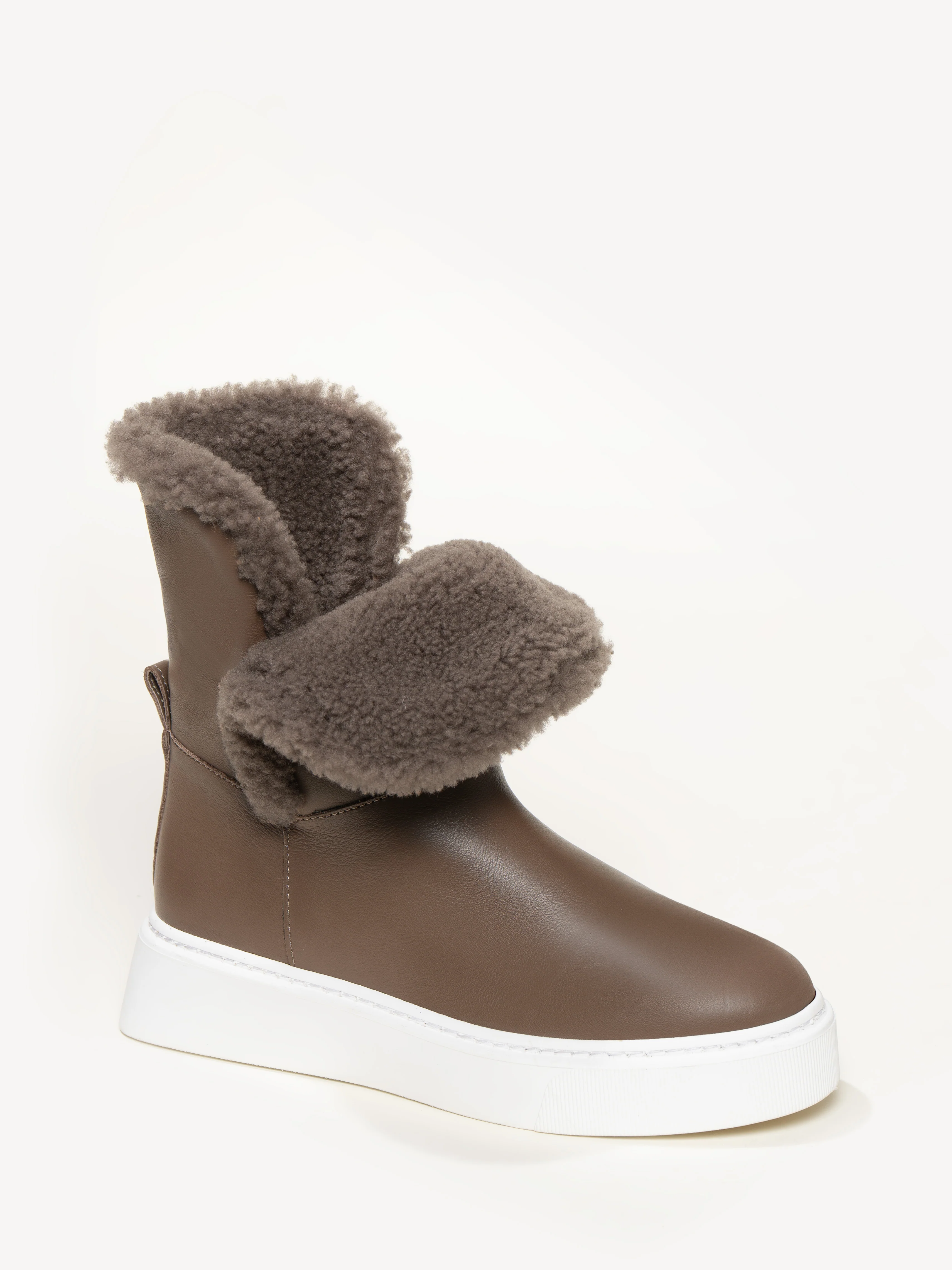 The Fredda Shearling - Image 3