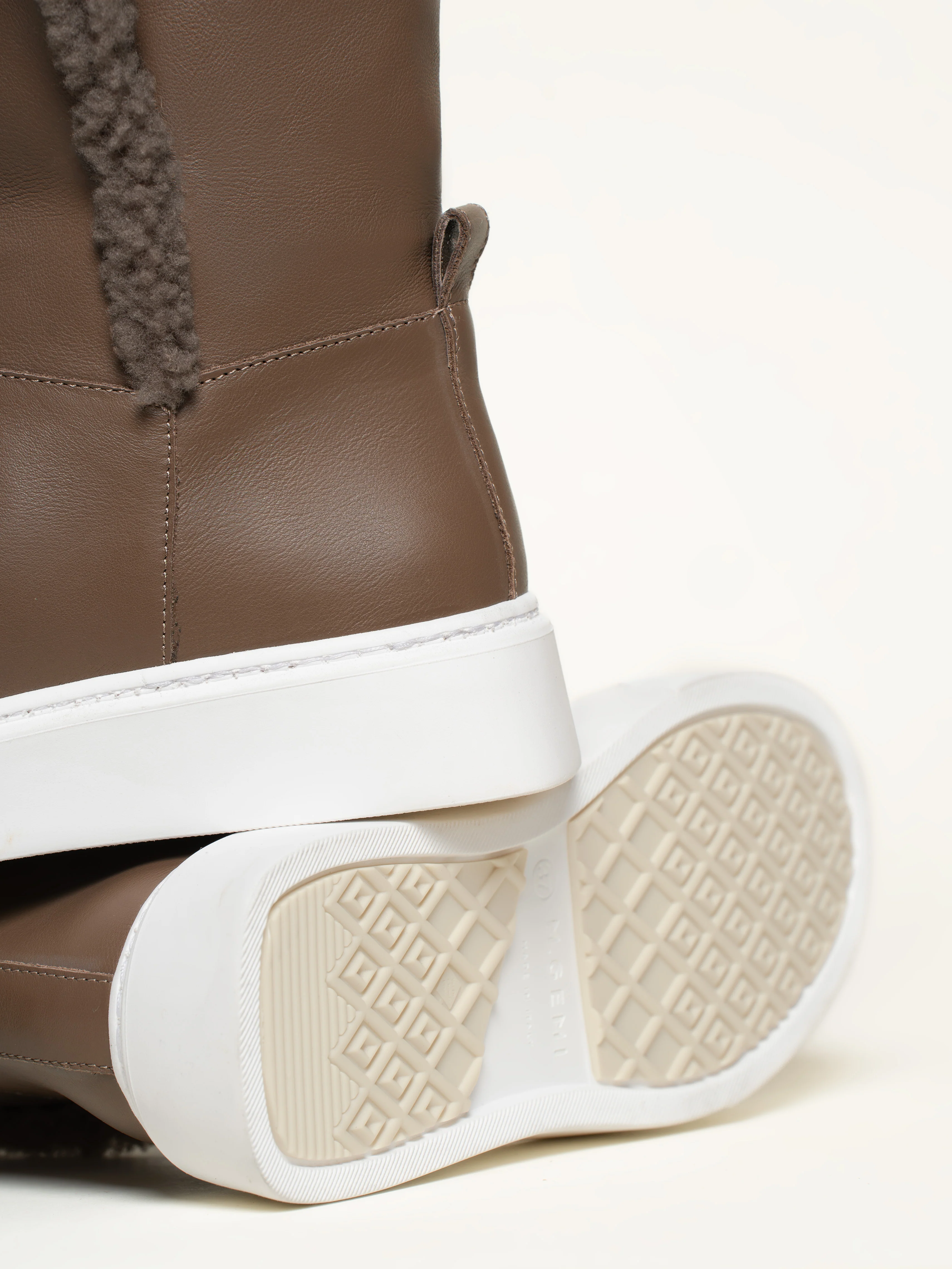 The Fredda Shearling - Image 5