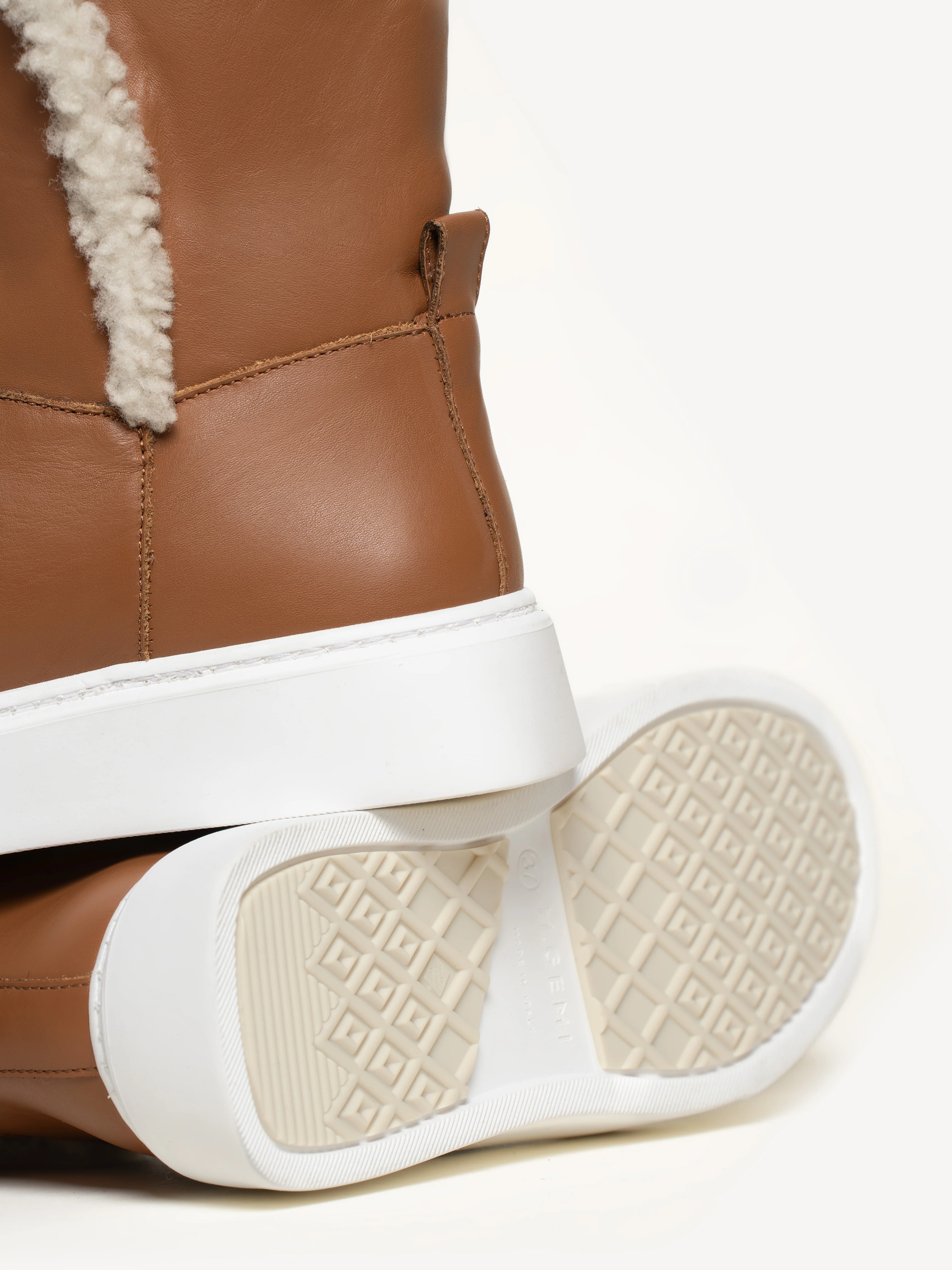 The Fredda Shearling - Image 5