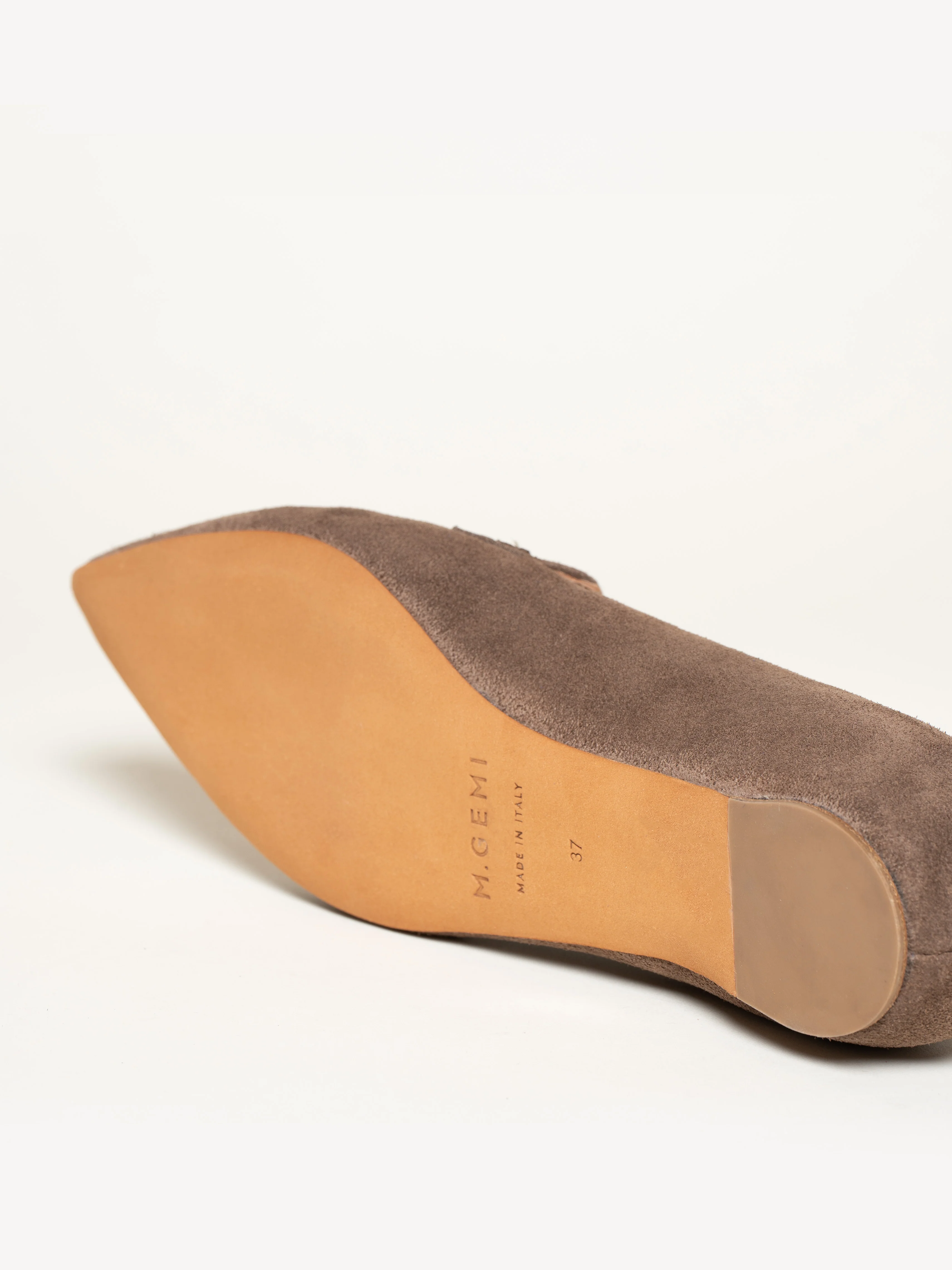 The Gia - Image 4
