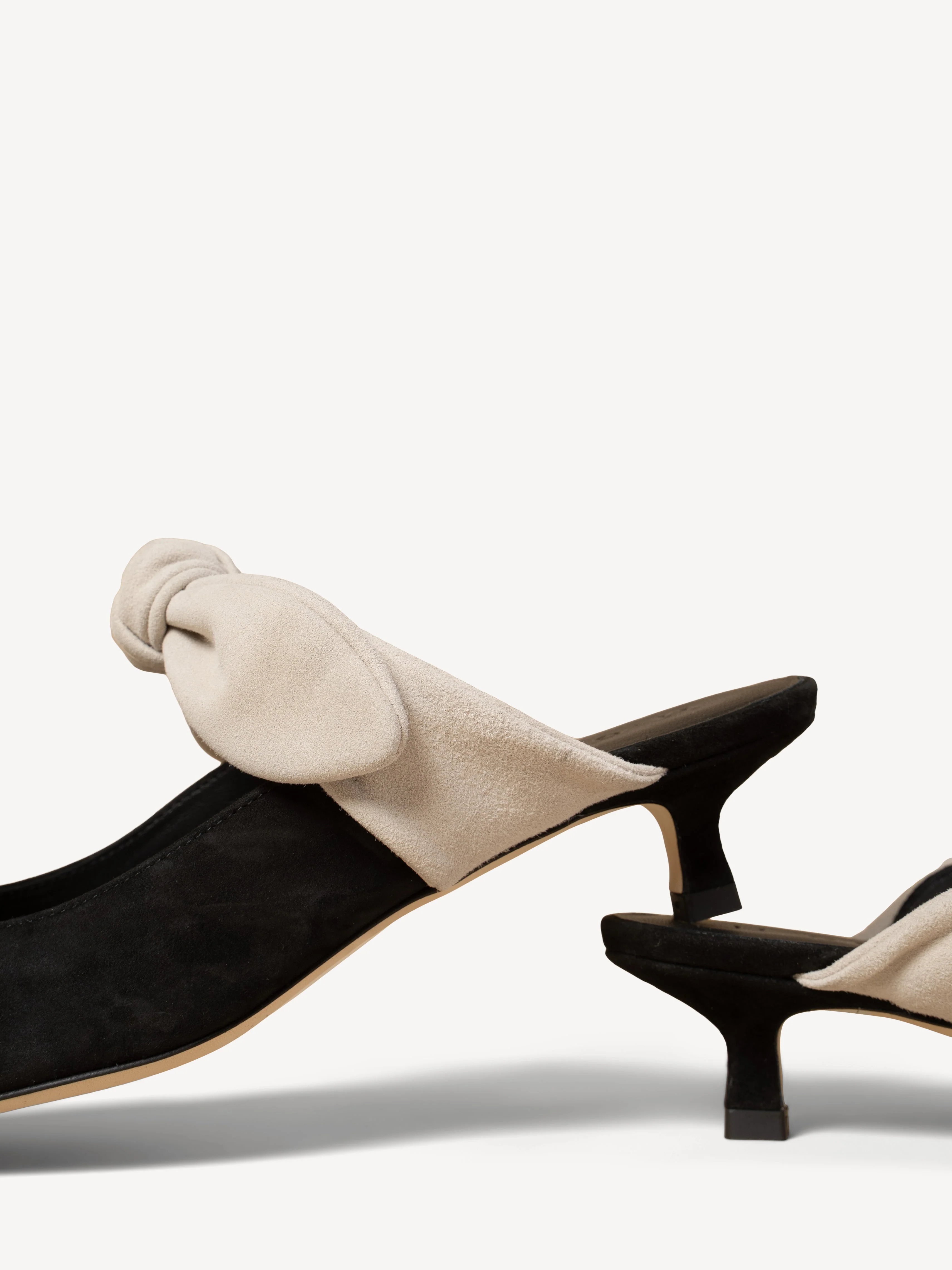 The Lasso (Sample Sale) - Image 4