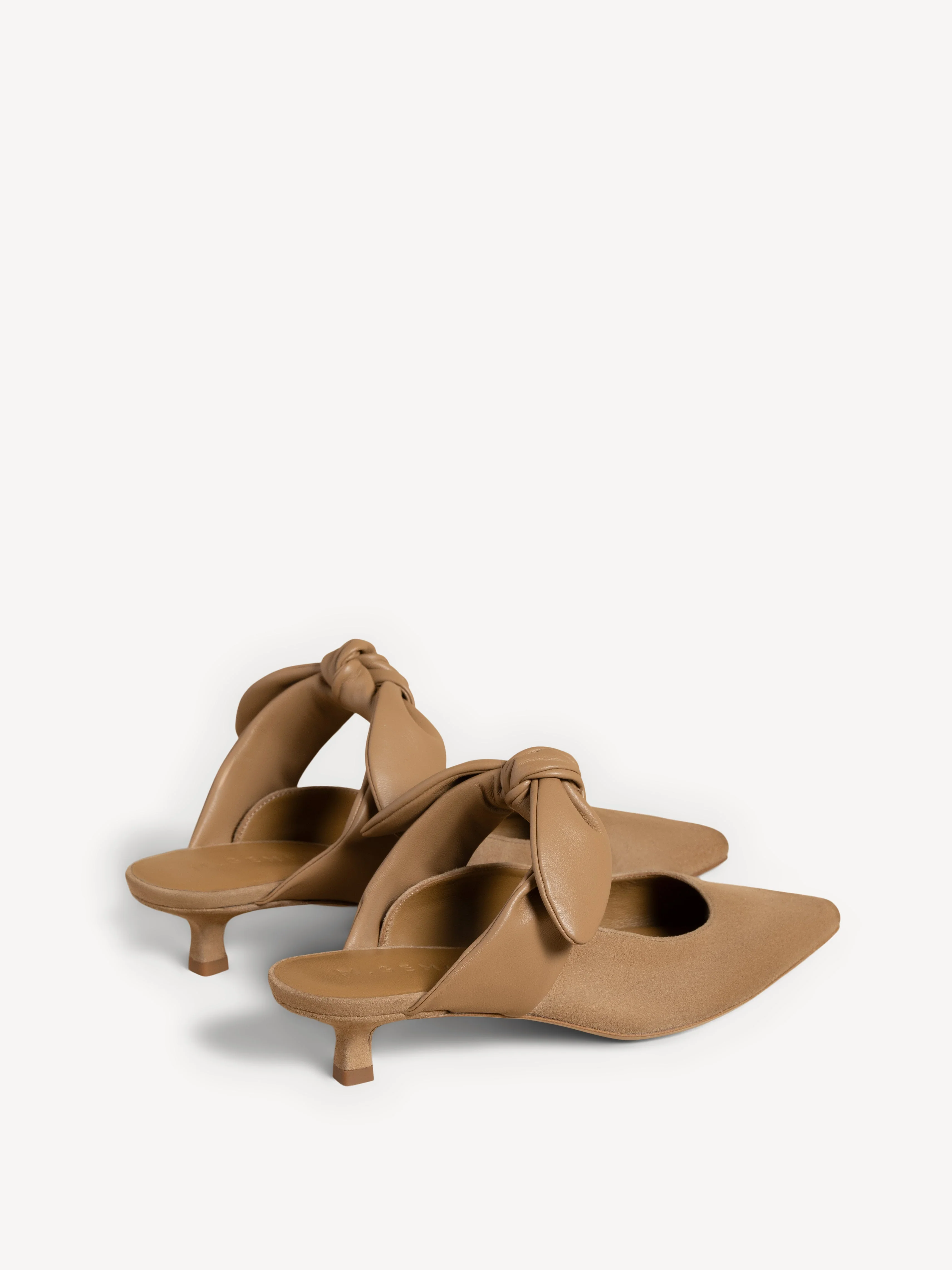 The Lasso (Sample Sale) - Image 3