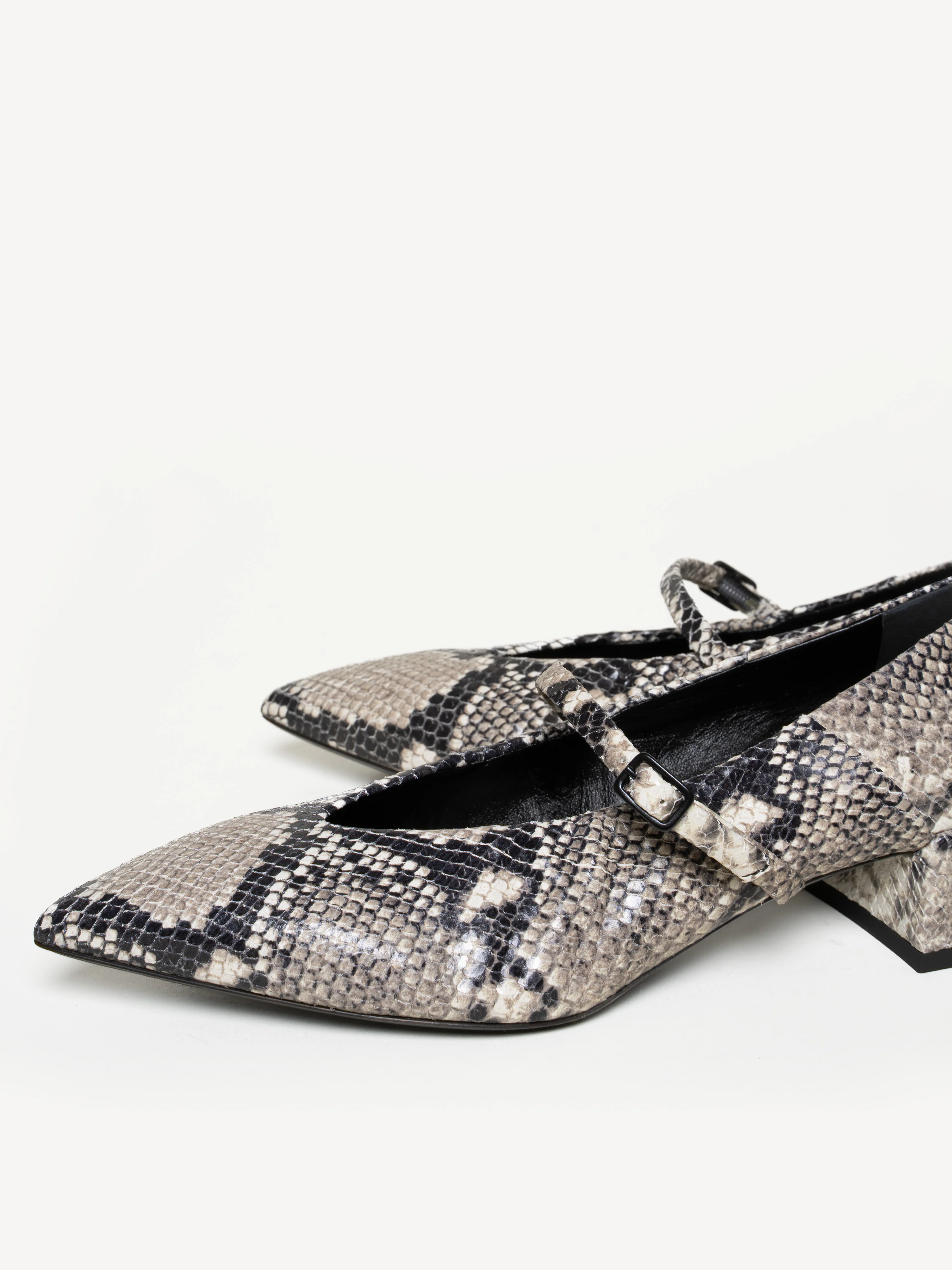 The Loriana 35MM (Sample Sale) - Image 3