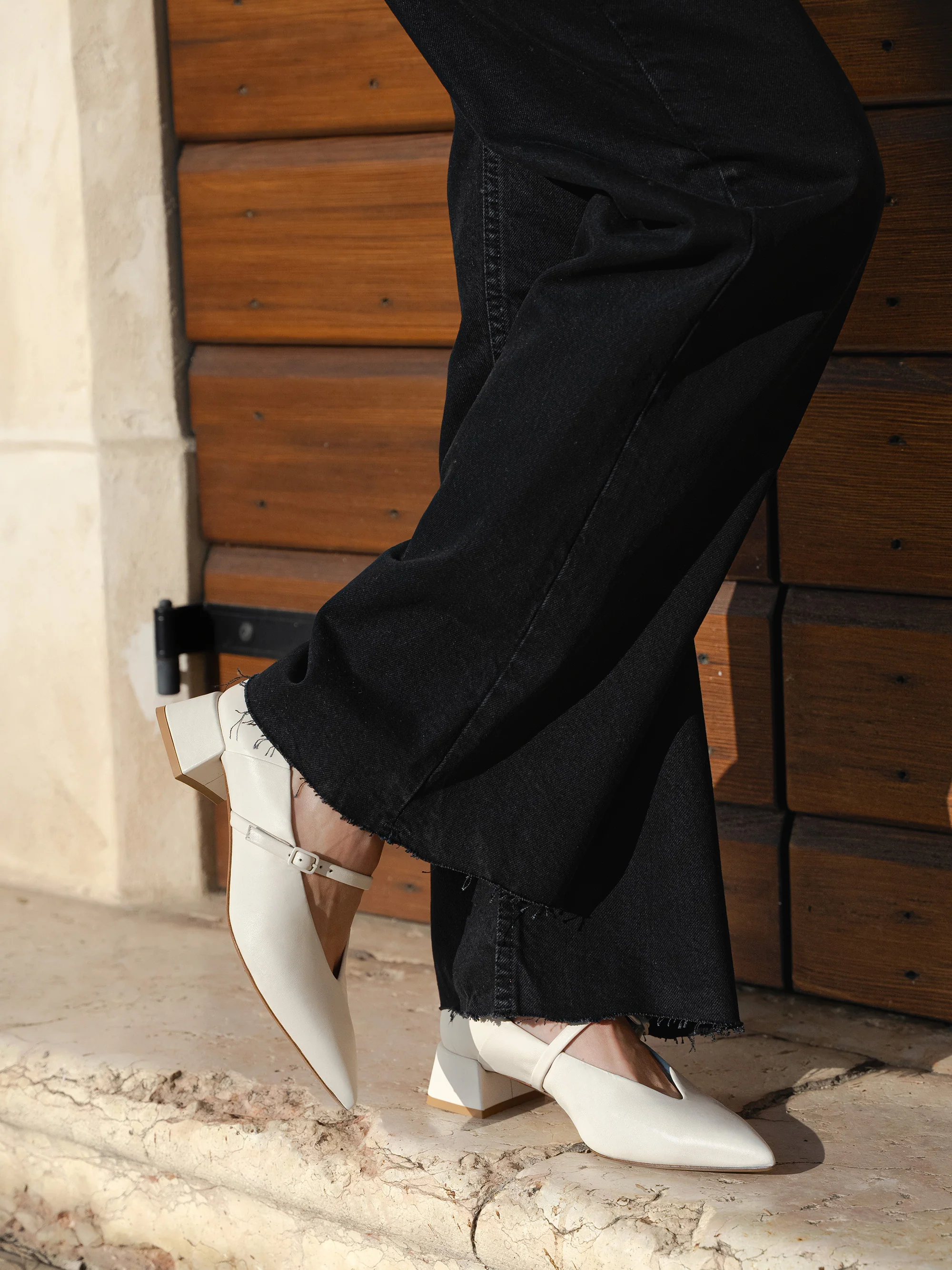 The Loriana 35MM (Sample Sale) - Image 8