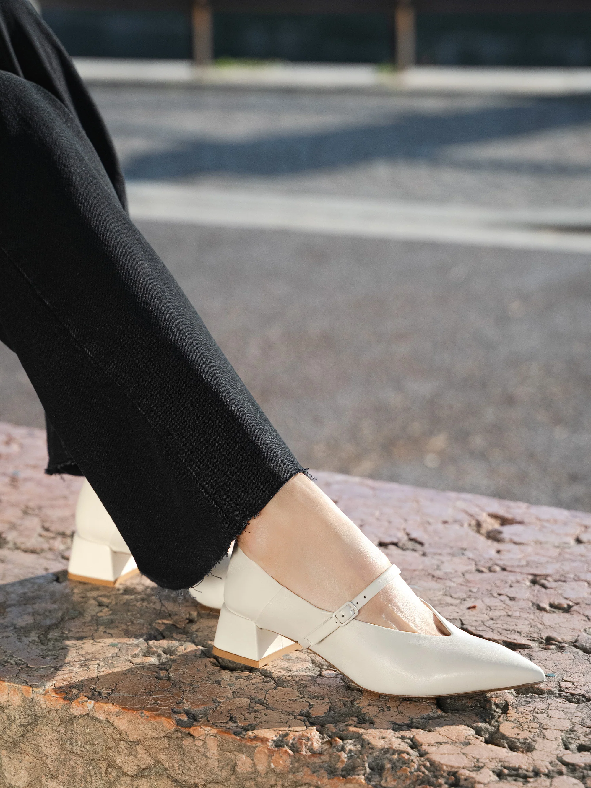 The Loriana 35MM (Sample Sale) - Image 9