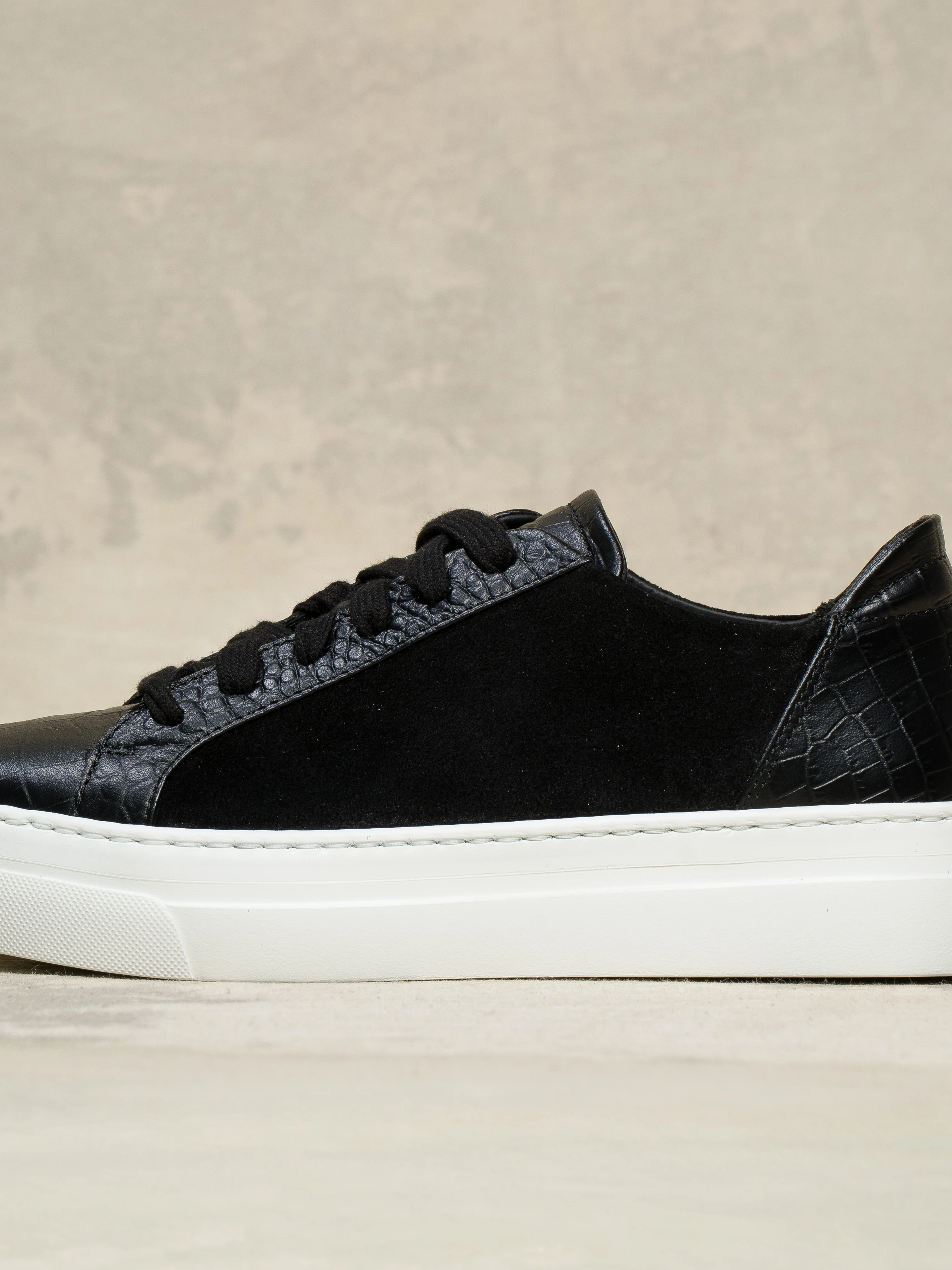 The Zeta Lace Up - Image 4
